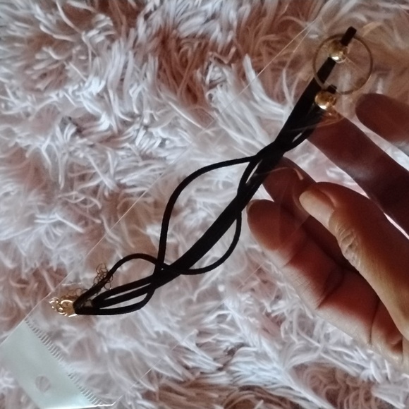 Black lace eye mask, black silk choker and Lace Fingerless Gloves. BLwC3 - Picture 3 of 7